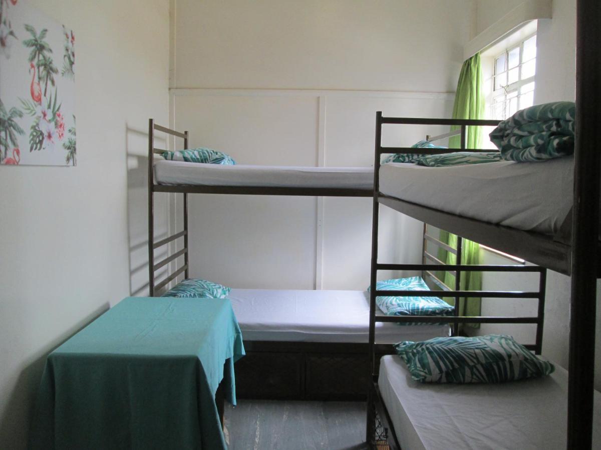 Lighthouse Farm Backpackers Lodge Le Cap Chambre photo